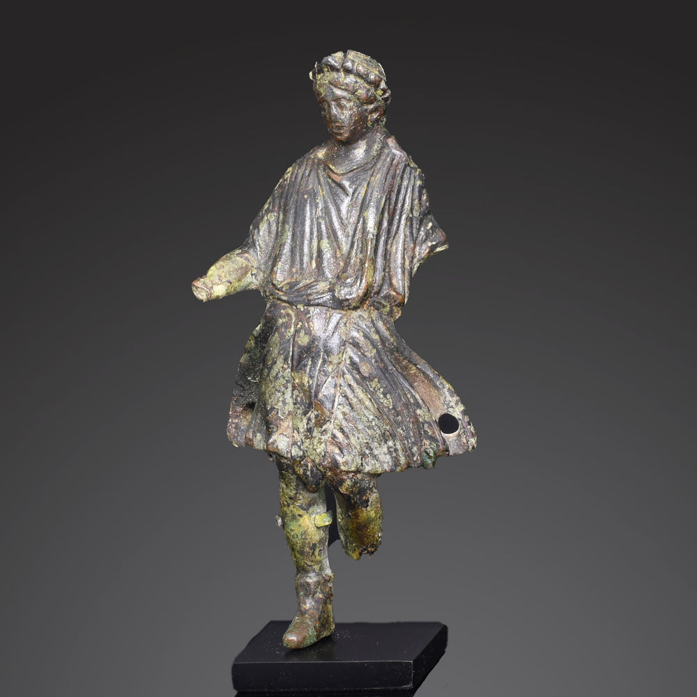 Eine römische Bronzefigur von Lar, ca. 1. – 3. Jahrhundert n. Chr