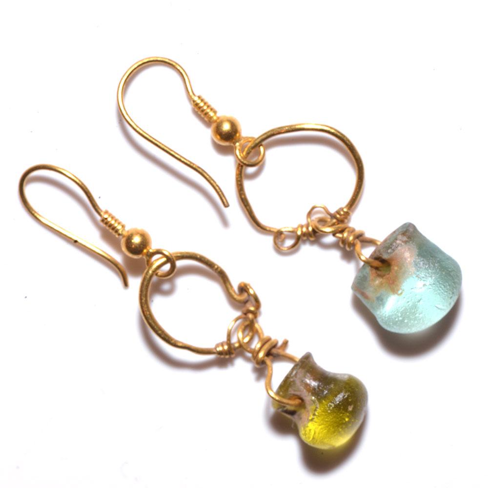 A pair of Roman Gold and Glass Earrings, Roman Imperial Period, ca. 1st Century CE - Sands of Time Ancient Art